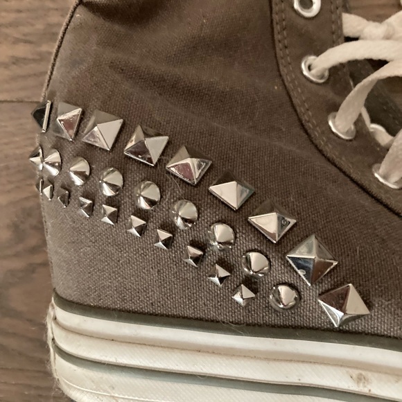 Converse Chuck Taylor All Stars Gray Studded Hi High Top Ankle Boots Sneakers - Picture 8 of 10